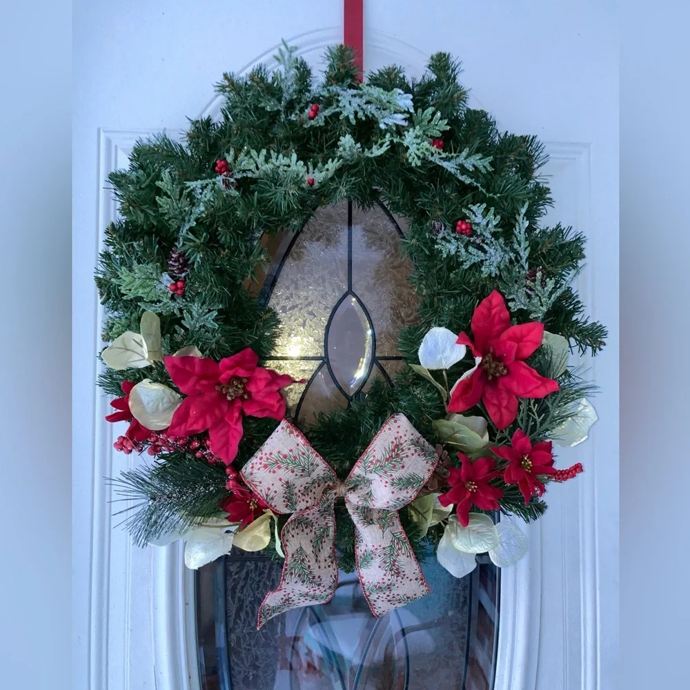NEW Gorgeous Handmade Christmas Wreath, poinsettias, 22” wide